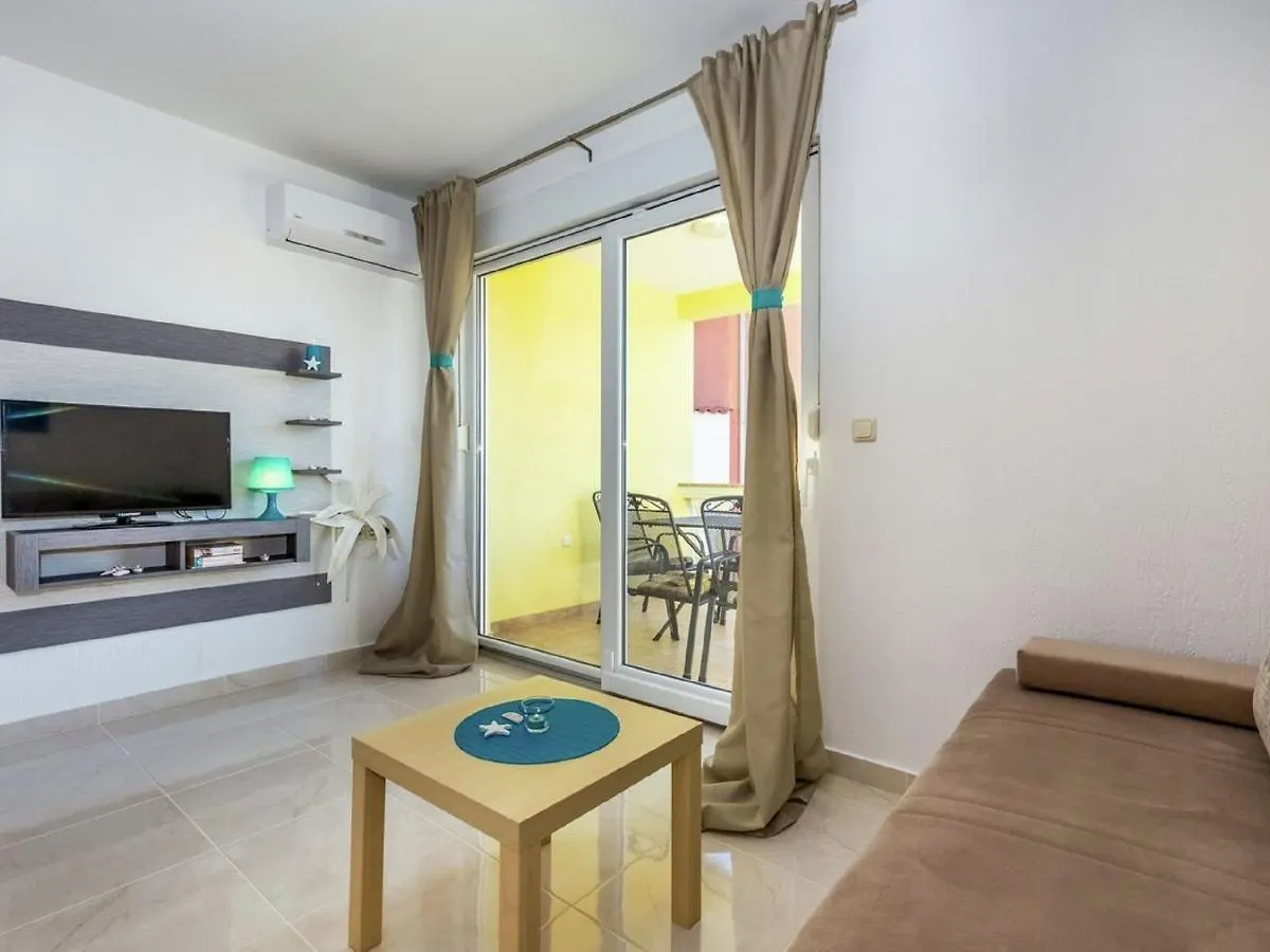 Charming Home With Swimming Pool 0*, Dramalj