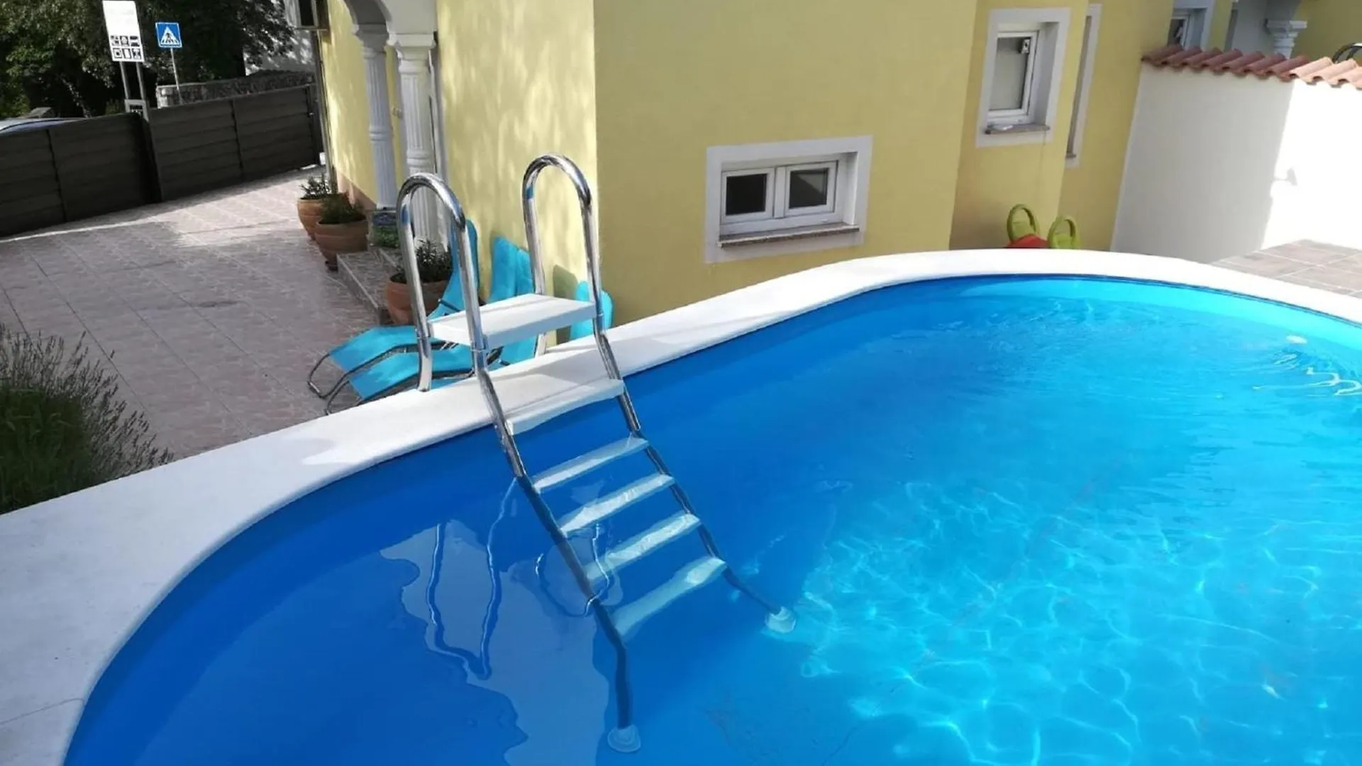 Charming Home With Swimming Pool 德拉马利